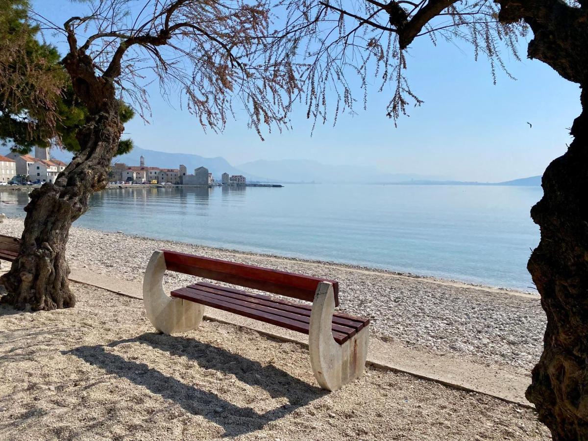 Sunny Apartment By The Beach Kaštel Štafilić Εξωτερικό φωτογραφία