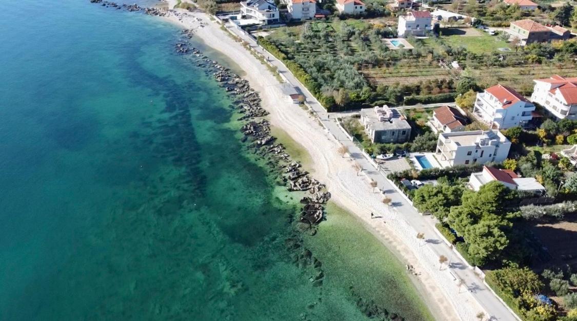 Sunny Apartment By The Beach Kaštel Štafilić Εξωτερικό φωτογραφία