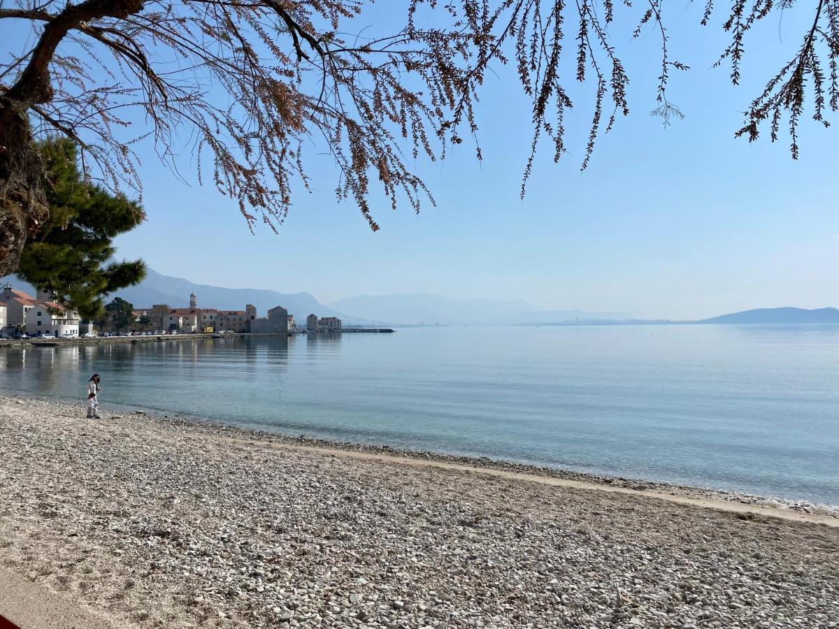 Sunny Apartment By The Beach Kaštel Štafilić Εξωτερικό φωτογραφία