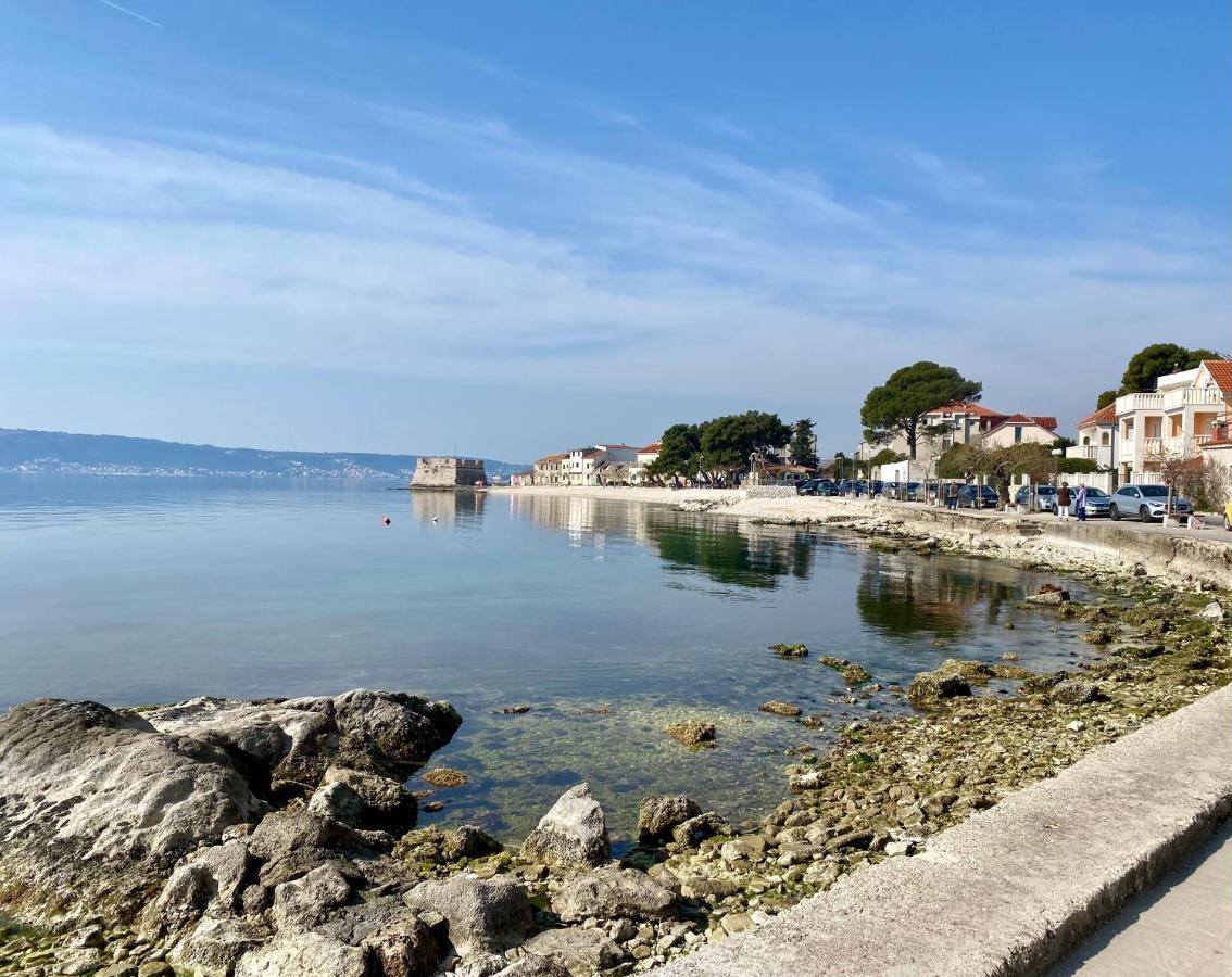 Sunny Apartment By The Beach Kaštel Štafilić Εξωτερικό φωτογραφία
